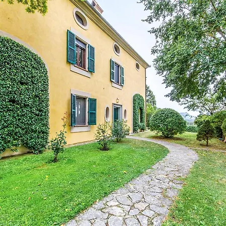 Nice Home In Castiglione Del Lago With Outdoor Swimming Pool And 7 Bedrooms *