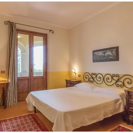 Nice Home In Castiglione Del Lago With Outdoor Swimming Pool And 7 Bedrooms * Кастильоне-дель-Лаго