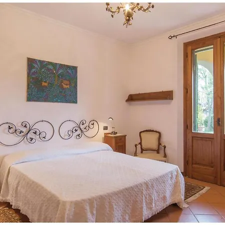 Nice Home In Castiglione Del Lago With Outdoor Swimming Pool And 7 Bedrooms Кастильоне-дель-Лаго