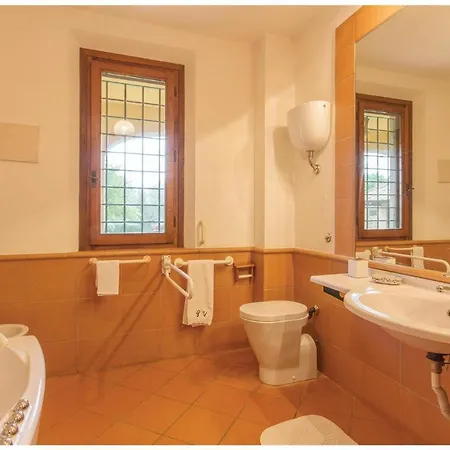 Дом отдыха Nice Home In Castiglione Del Lago With Outdoor Swimming Pool And 7 Bedrooms *