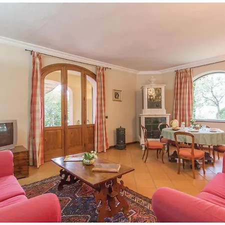 Nice Home In Castiglione Del Lago With Outdoor Swimming Pool And 7 Bedrooms Дом отдыха Кастильоне-дель-Лаго