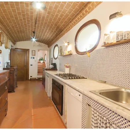 Nice Home In Castiglione Del Lago With Outdoor Swimming Pool And 7 Bedrooms Дом отдыха Кастильоне-дель-Лаго