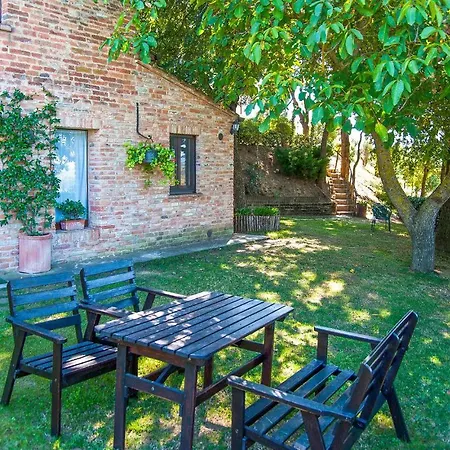 Nice Home In Castiglione Del Lago With Outdoor Swimming Pool And 7 Bedrooms * Кастильоне-дель-Лаго